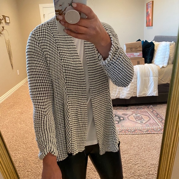 Anthropology “mauve”- open cardigan, knitted, warm and cozy, long sleeve - Picture 7 of 9